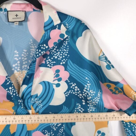 TUCKERNUCK Riviera Floral Willow Blouse Top‎ Collared
3/4 Sleeve Size XS - Picture 7 of 12